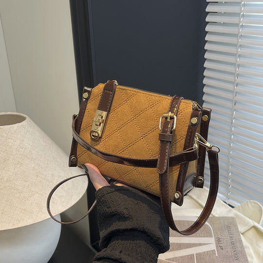 Damen elegante Handtasche mit glänzenden Akzenten und praktischem Reißverschluss Nord Taschen