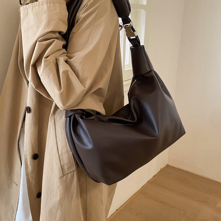 Damen Hobo-Tasche aus hochwertigem Kunstleder mit elastischem Tragegriff Nord Taschen