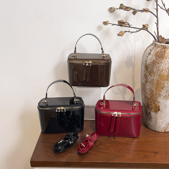 Damen moderne Handtasche mit glänzender Lackoberfläche und abnehmbarem Schulterriemen Nord Taschen