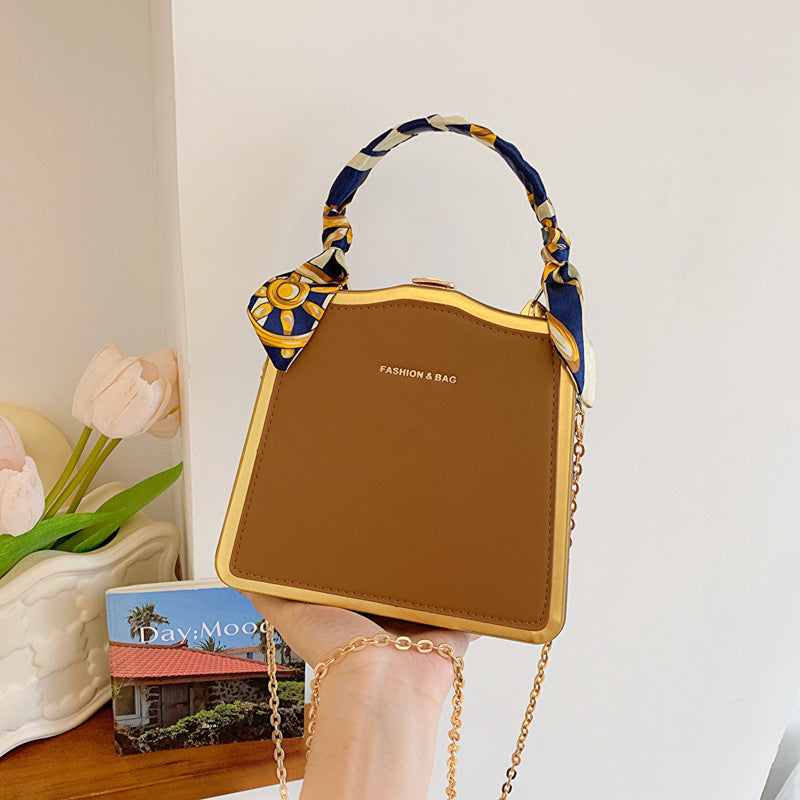 Damen Designer Handtasche mit abnehmbarem Seidenschal Nord Taschen