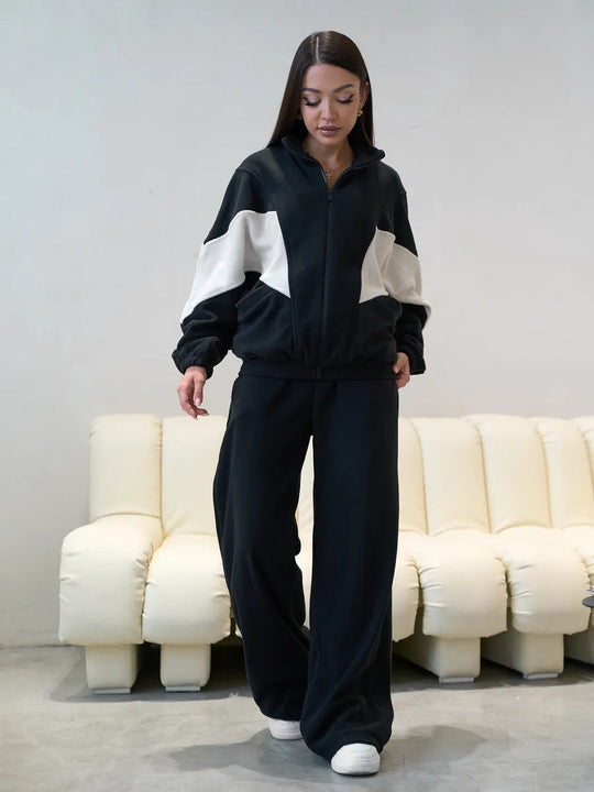 Damen oversized Reißverschluss-Fleecejacke mit Paneel-Details und weiter High-Waist-Loungehose Nord Taschen