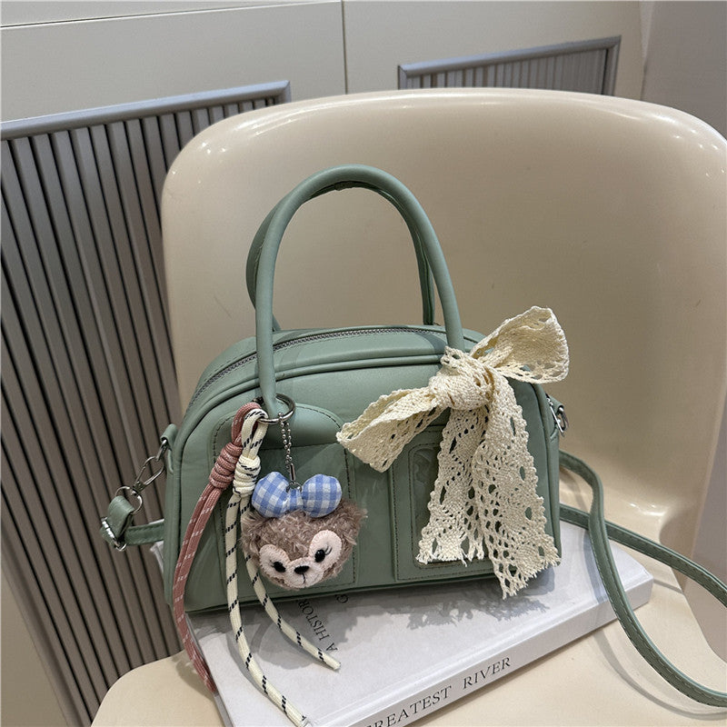 Damen Mini-Handtasche mit verspieltem Tiermotiv und charmantem Anhänger Nord Taschen