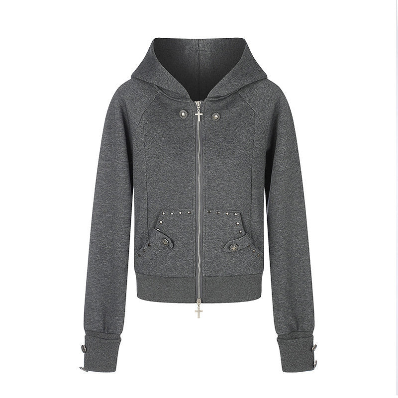 Damen taillierte Kapuzen‑Sweatjacke mit Frontreißverschluss, Nietenbesatz und Taschenapplikation Nord Taschen