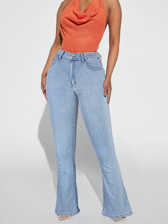 Damen hochgeschnittene schmal zulaufende ausgestellte Jeans mit taillenformendem Bund Nord Taschen