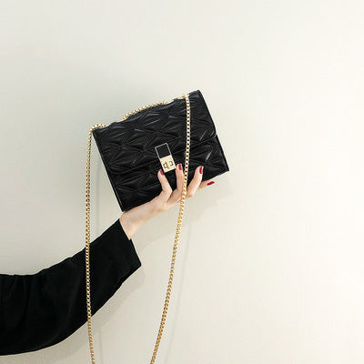 Damen Mini-Umhängetasche mit klarem Design und elegantem Kettenriemen Nord Taschen