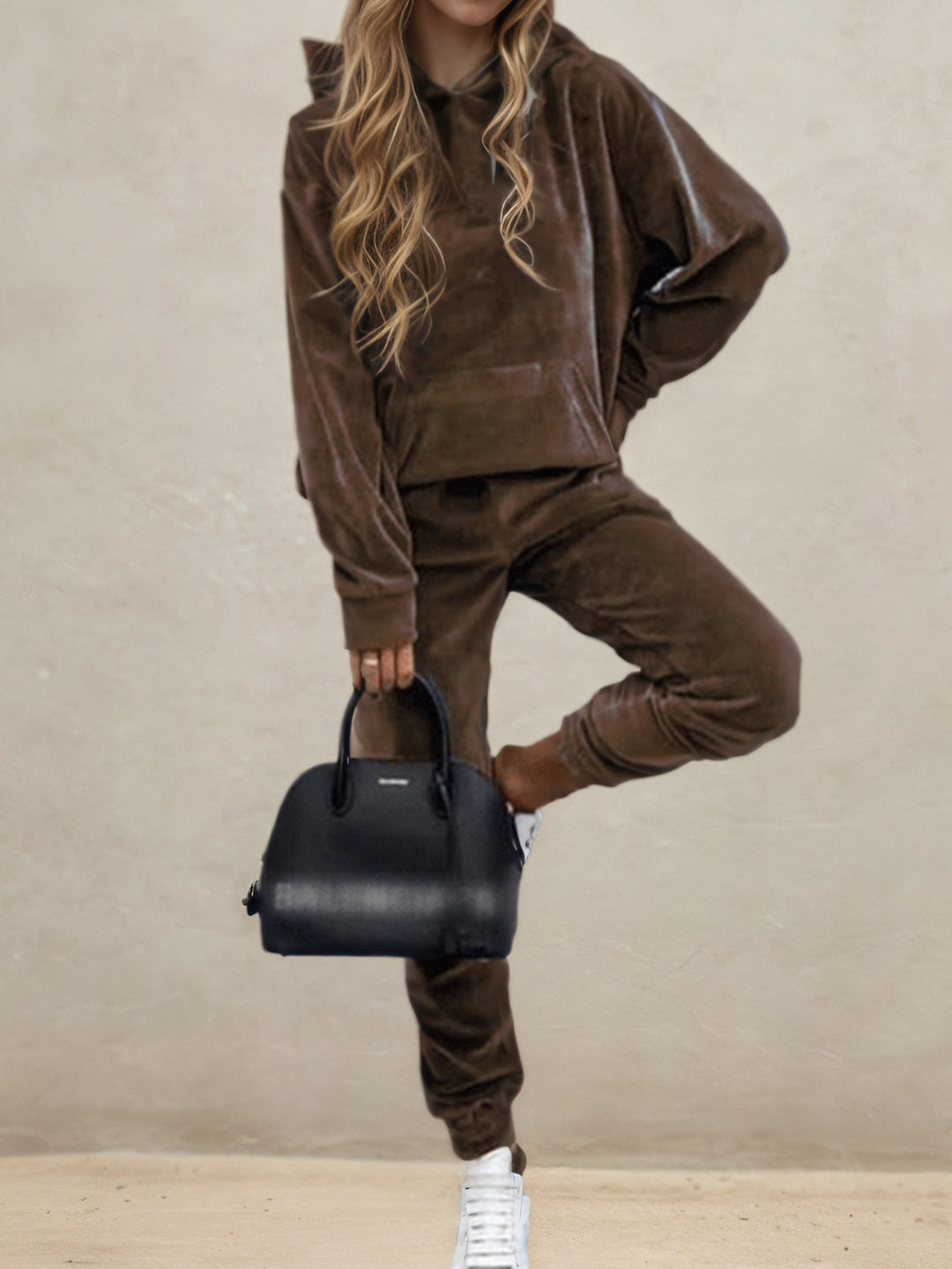 Damen Samt-Hoodie- und Jogginghose-Set mit Oversize-Schnitt Nord Taschen