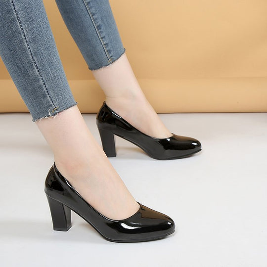 Damen klassische Pumps mit elegantem Glanz und bequemen Blockabsatz Nord Taschen