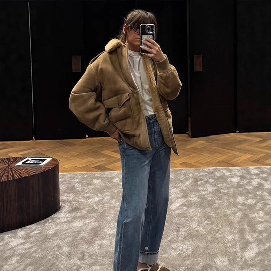Damen Pilotjacke aus Veloursimitat mit abnehmbarem Webpelzkragen und aufgesetzten Pattentaschen Nord Taschen