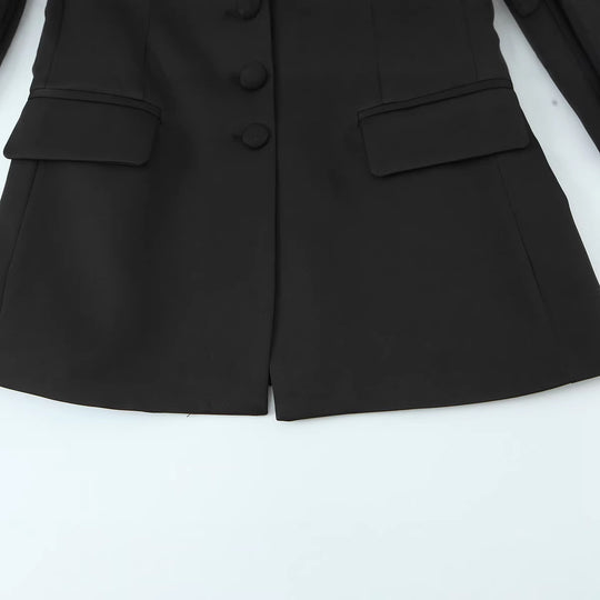 Damen Taillierter Blazer mit bezogenen Knöpfen und Pattentaschen Nord Taschen