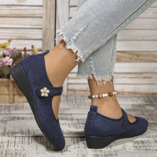 Damen Mokassin-Schuhe mit elegantem Riemen und zeitloser Blütenapplikation Nord Taschen