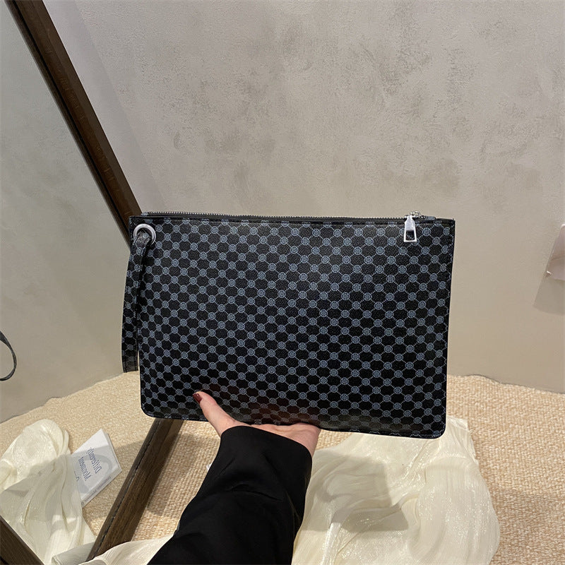 Damen elegante Clutch mit modernem Karo-Muster Nord Taschen