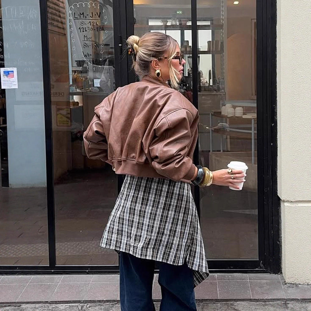 Damen Kurzgeschnittener Kunstleder-Bomber mit geripptem Kragen, Reißverschluss & Zip-Brusttasche Nord Taschen