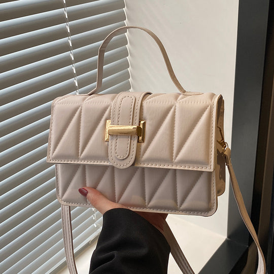 Damen Handtasche mit gestepptem Design und elegantem Klappverschluss Nord Taschen