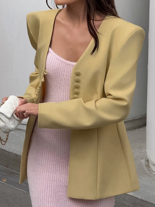 Damen Sculpturaler taillierter Blazer mit markanter Schulterpartie Nord Taschen