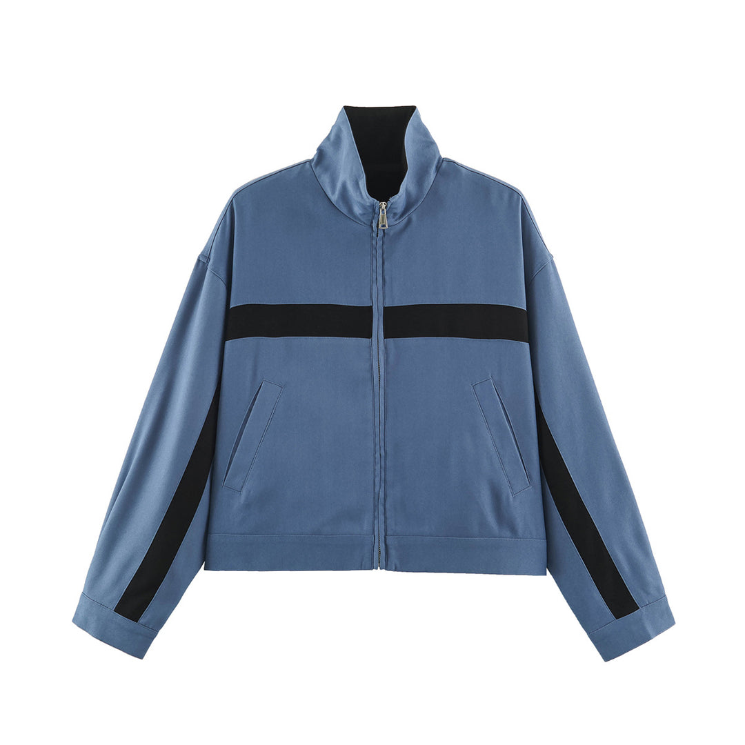 Unisex Kurz geschnittene Trackjacke mit Stehkragen, Kontraststreifen und Reißverschluss Nord Taschen
