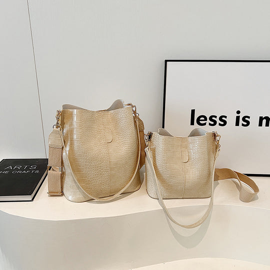 Damen-Handtasche im stilvollen Krokodil-Look mit verstellbarem Schulterriemen | Nord Taschen