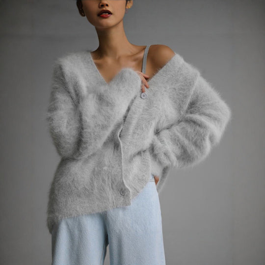Damen Flauschige Mohair-Optik Strickjacke mit V-Ausschnitt und Oversize-Schnitt Nord Taschen