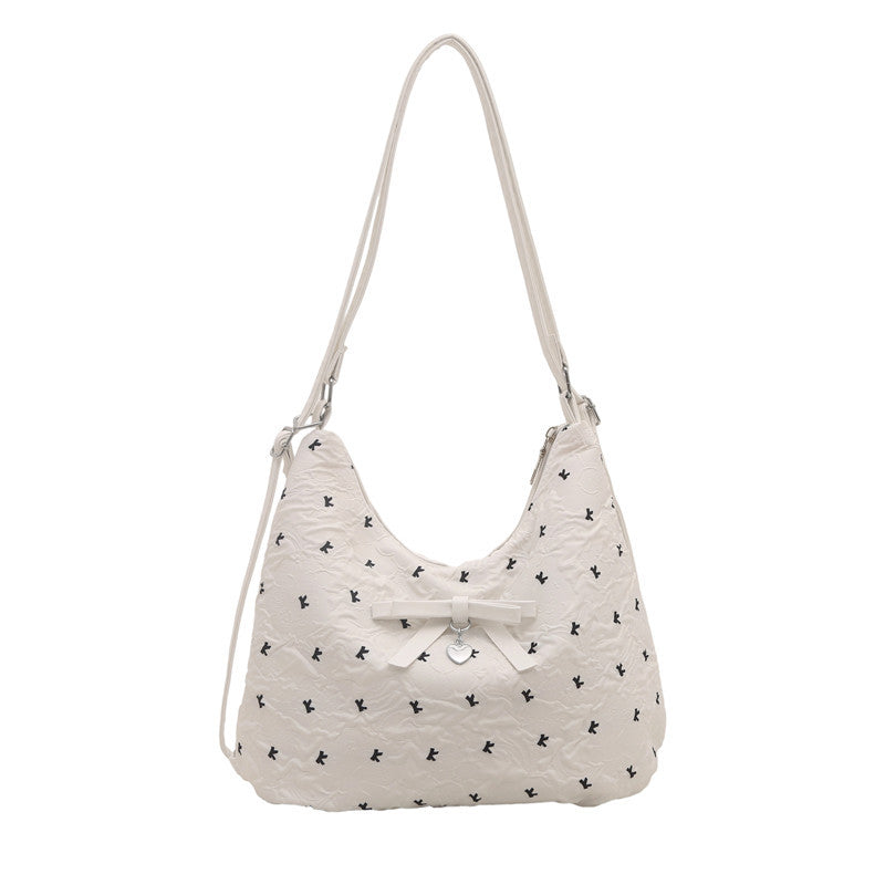 Damen Hobo-Tasche mit eleganter Struktur und charmanten Dekorelementen Nord Taschen