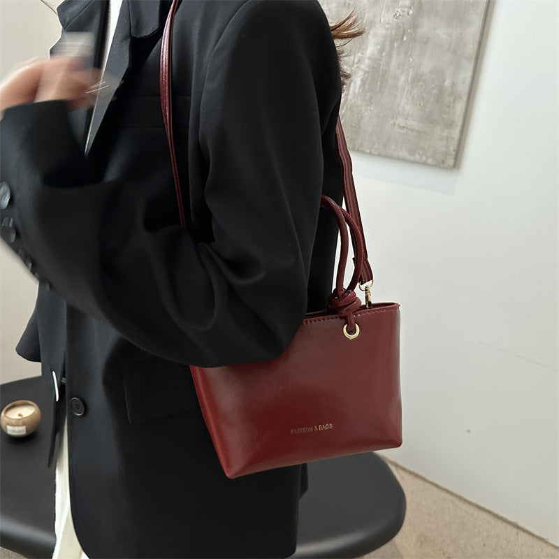 Damen elegante Handtasche mit verstellbarem Tragriemen Nord Taschen