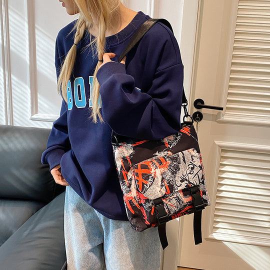 Damen modische Umhängetasche mit auffälligem Grafik-Design Nord Taschen
