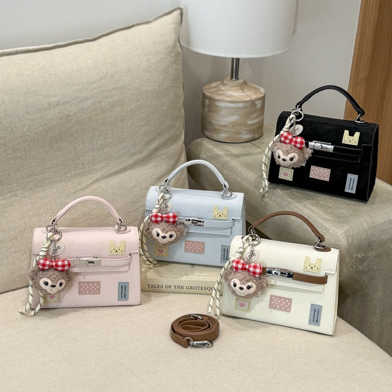 Damenhandtasche mit verspieltem Design und abnehmbarem Anhänger Nord Taschen