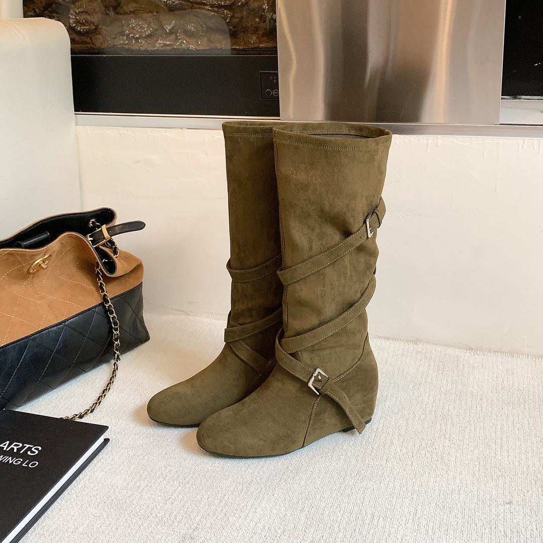 Damen Kniehohe Velourslederstiefel mit Wickelriemen und flachem Keilabsatz Nord Taschen