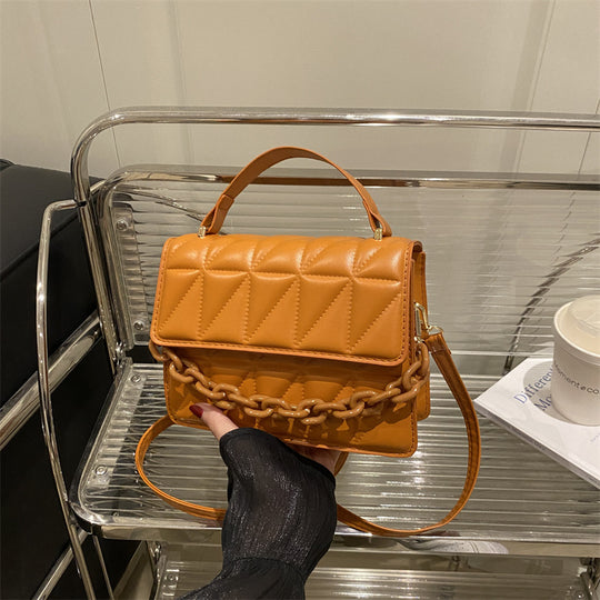 Damen elegante Umhängetasche mit strukturiertem Design und luxuriösem Kettenverschluss Nord Taschen