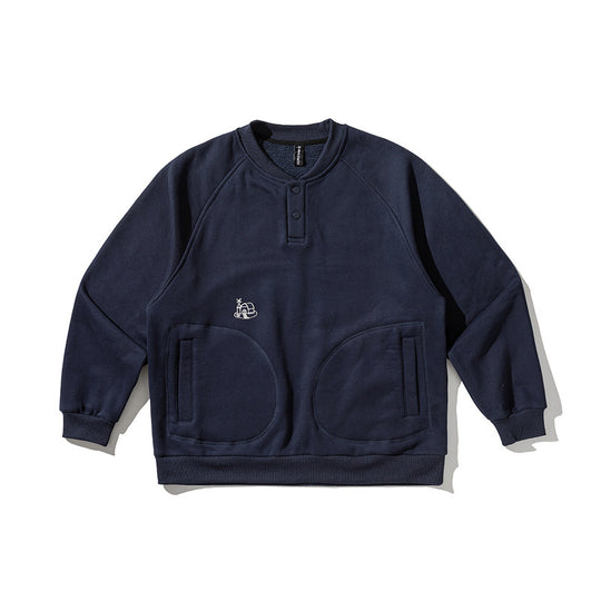 Herren Oversize-Sweatshirt mit Henley-Knopfleiste, Raglanärmeln und runden Fronttaschen Nord Taschen