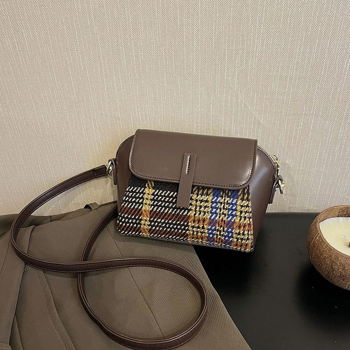 Damen Umhängetasche mit stilvollem Karomuster Nord Taschen