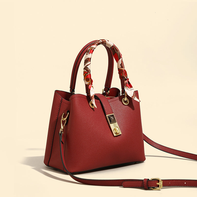 Damen Handtasche mit verspieltem Halstuch-Detail und elegantem Leder Nord Taschen