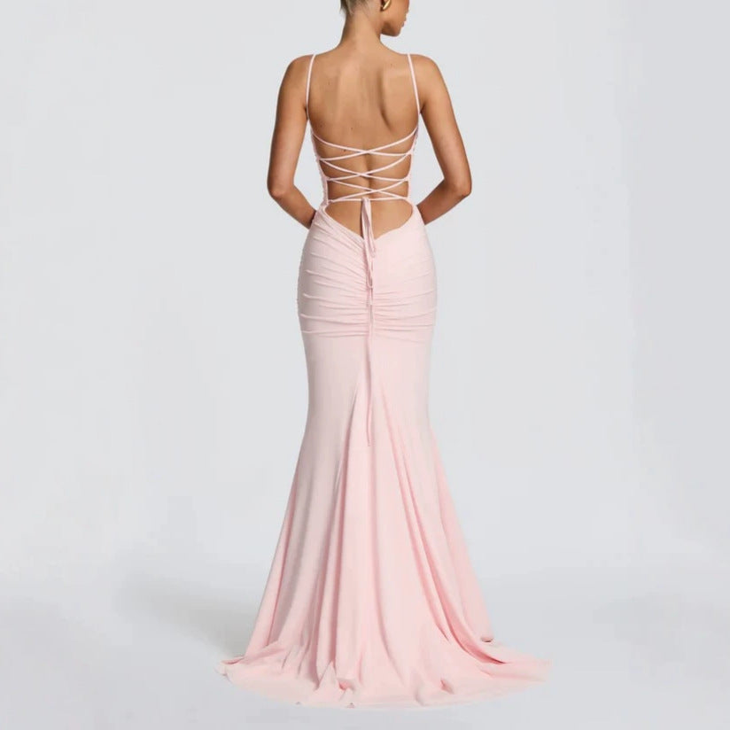 Damen Elegantes Tailliertes Maxikleid mit Raffungen Avellé