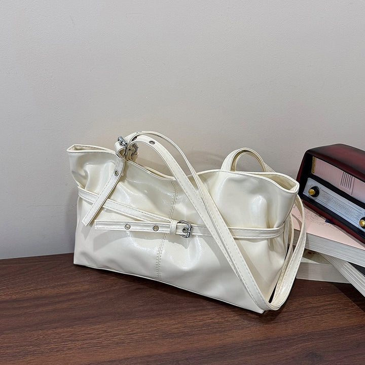Damen modische Handtasche im stilvollen Design mit praktischen Fächern Nord Taschen