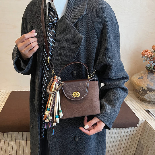 Damen Umhängetasche mit eleganten Quasten und abnehmbarem Schulterriemen Nord Taschen