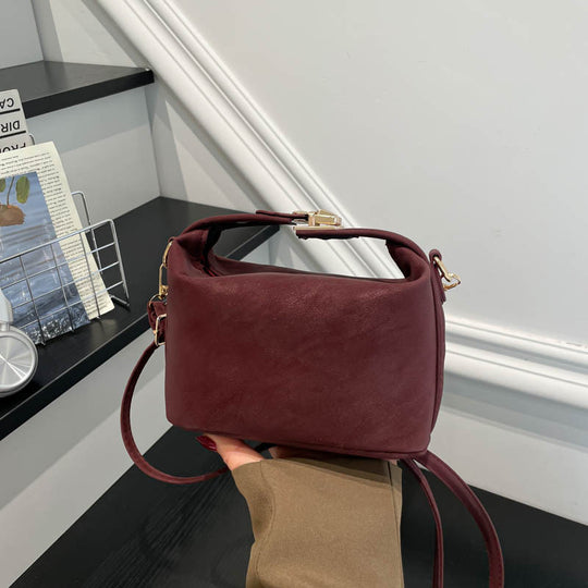 Damen Handtasche mit exklusivem Design und praktischem Innenfächersystem Nord Taschen