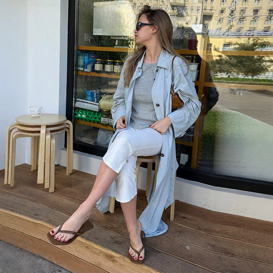 Damen Leichter langer Trenchcoat aus technischem Material mit verdeckter Knopfleiste und lockerem Fall Nord Taschen