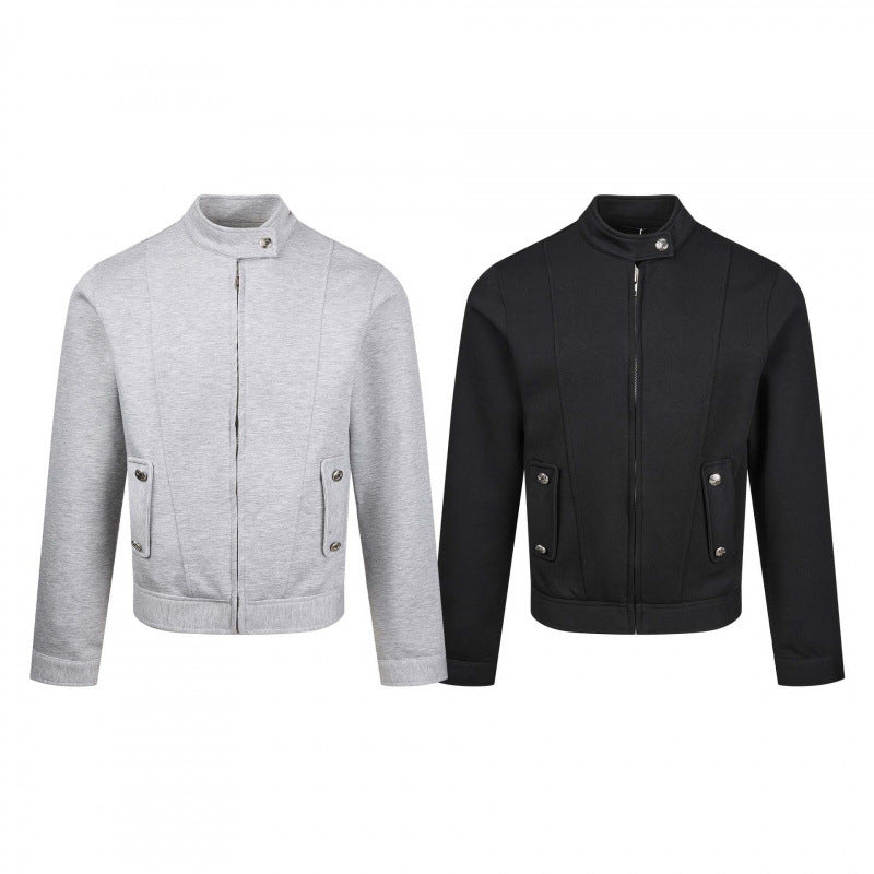 Herren Kurz geschnittene Jersey‑Bomberjacke mit hohem Stehkragen, verdecktem Reißverschluss und Pattentaschen Nord Taschen