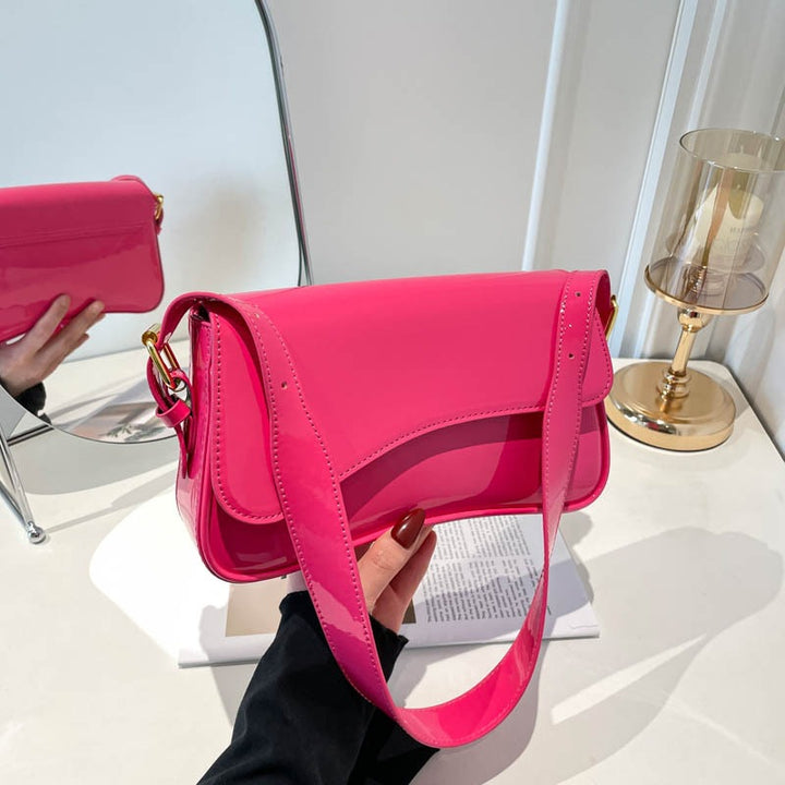 Damen elegante Schultertasche mit glänzendem Finish Nord Taschen