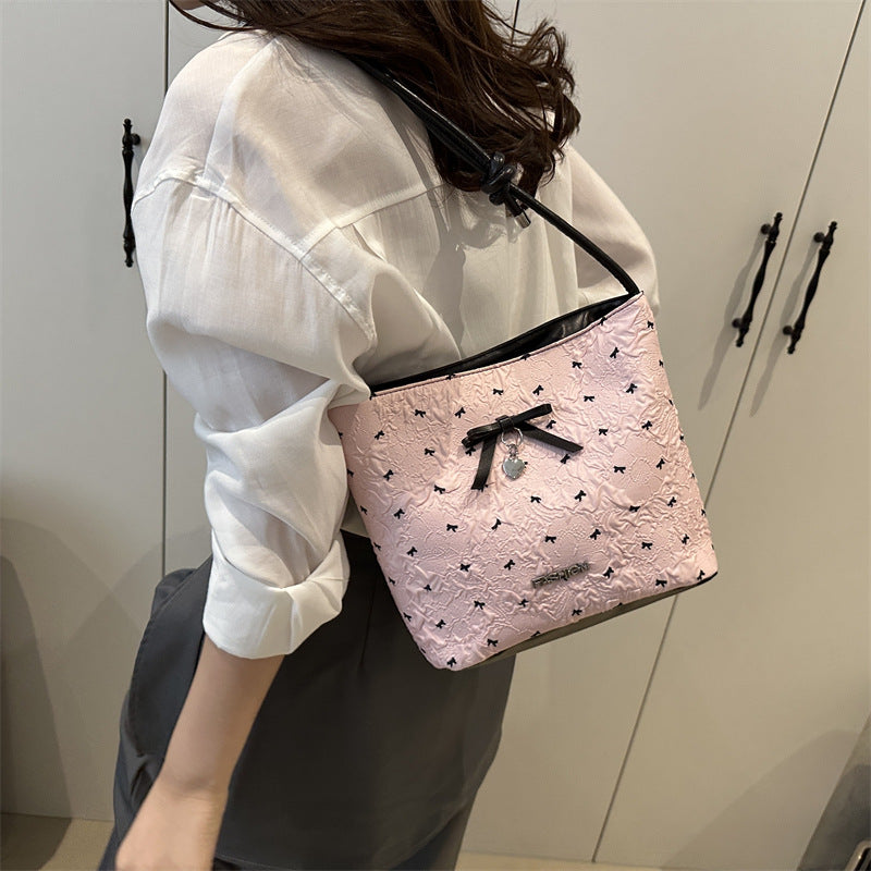 Damen modische Handtasche mit strukturiertem Design Nord Taschen