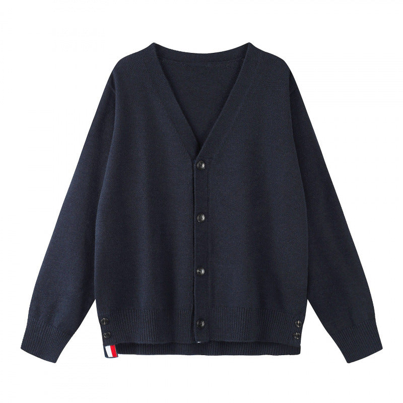 Unisex Oversize V‑Neck Strickcardigan mit Knopfleiste und Seitendruckknöpfen Nord Taschen