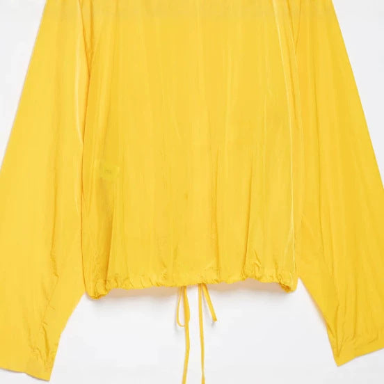 Damen Leichte Oversize‑Utilityjacke mit Tunnelzug‑Taillierung, Stehkragen und Ballonärmeln Nord Taschen