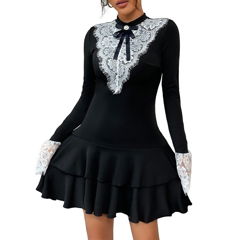 Damen Figurbetontes Longsleeve-Minikleid mit Spitzen-Dekolleté, Volantstufen & Schmuckschleife Nord Taschen