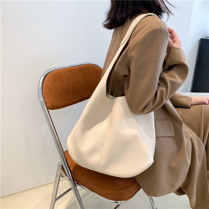 Damen Hobo-Tasche aus hochwertigem Leder mit kapuzierter Form Nord Taschen