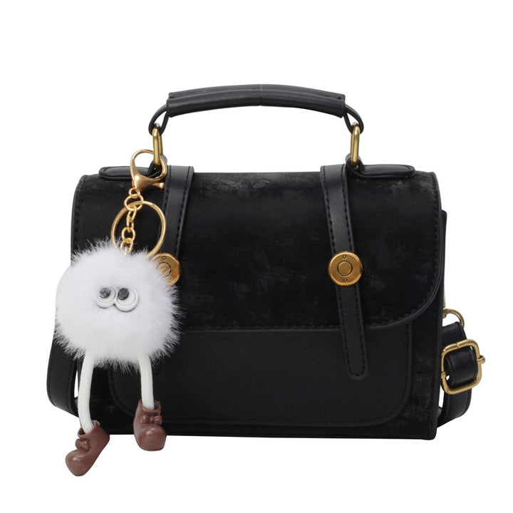 Damen Handtasche mit abnehmbarem Kuschelamhänger | Nord Taschen