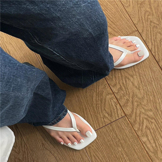 Damen Zehentrenner-Sandalen mit geschwungenem Fußbett und eleganter Riemenkonstruktion - Vittorelli