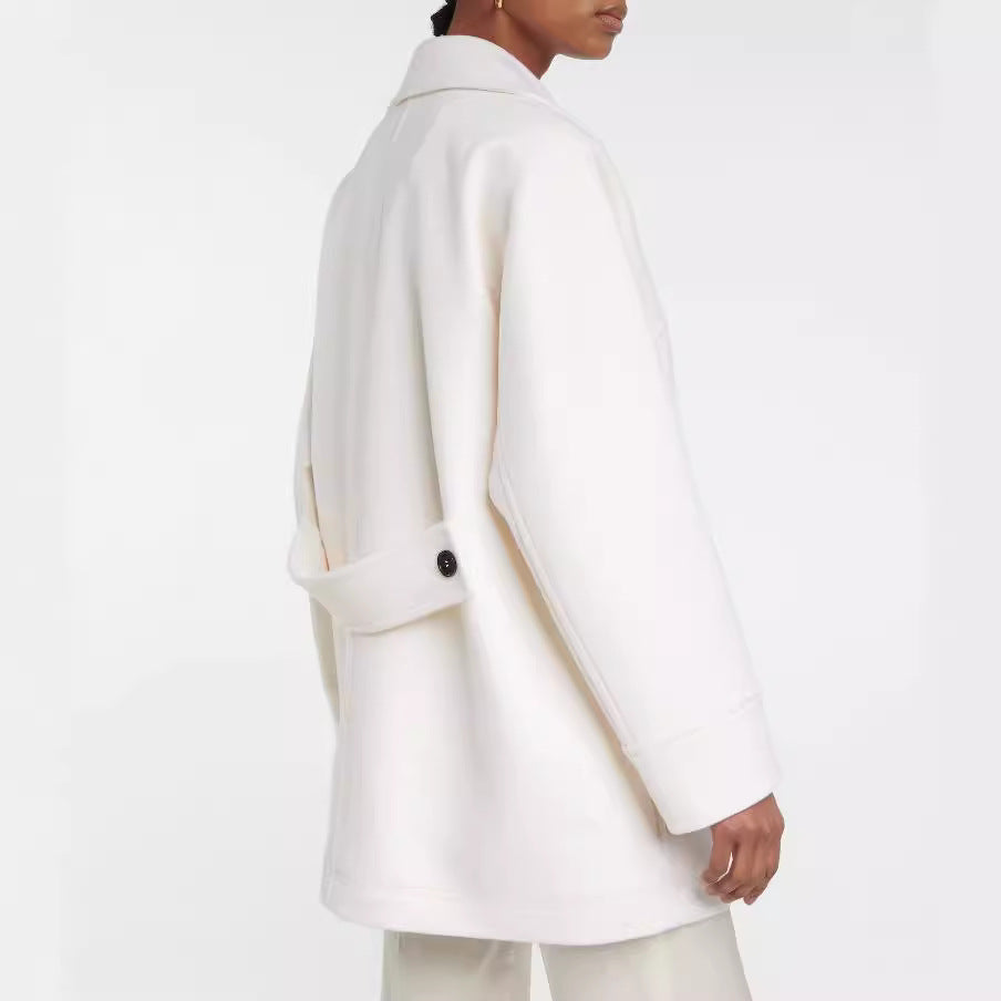 Damen kurzgeschnittener doppeltreihiger Wollmix-Mantel mit weiter Schulter Nord Taschen