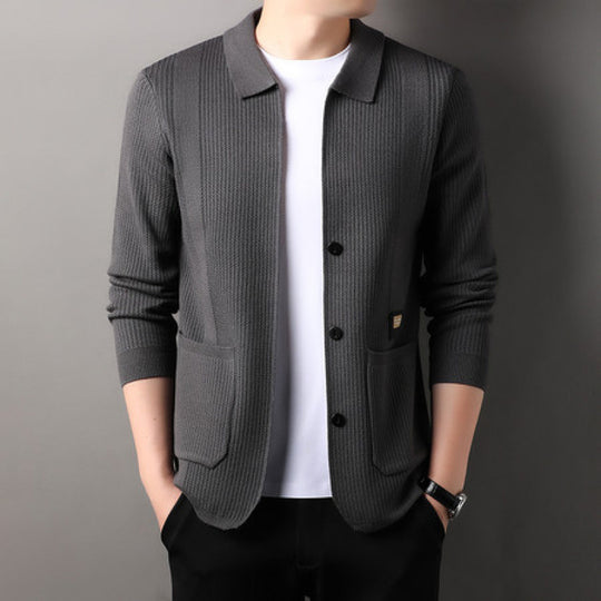 Herren Feinstrukturierte Strickjacke mit Hemdkragen, Knopfleiste und aufgesetzten Taschen Nord Taschen