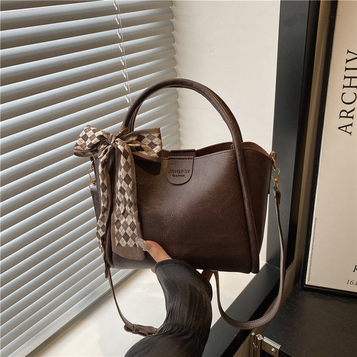 Damen Henkeltasche mit modischem Schleifendetail und abnehmbarem Schulterriemen Nord Taschen