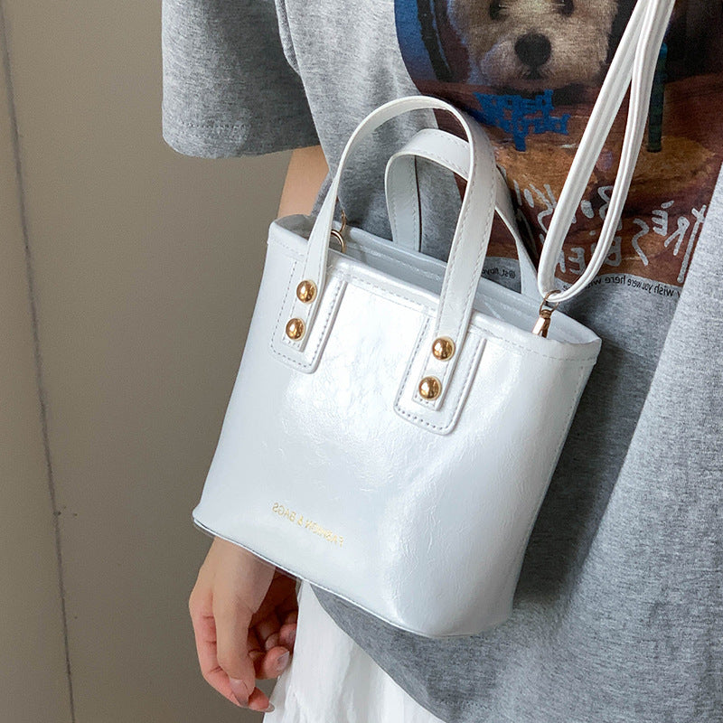 Damen Mini-Tasche mit eleganter Struktur und praktischem Tragegriff Nord Taschen