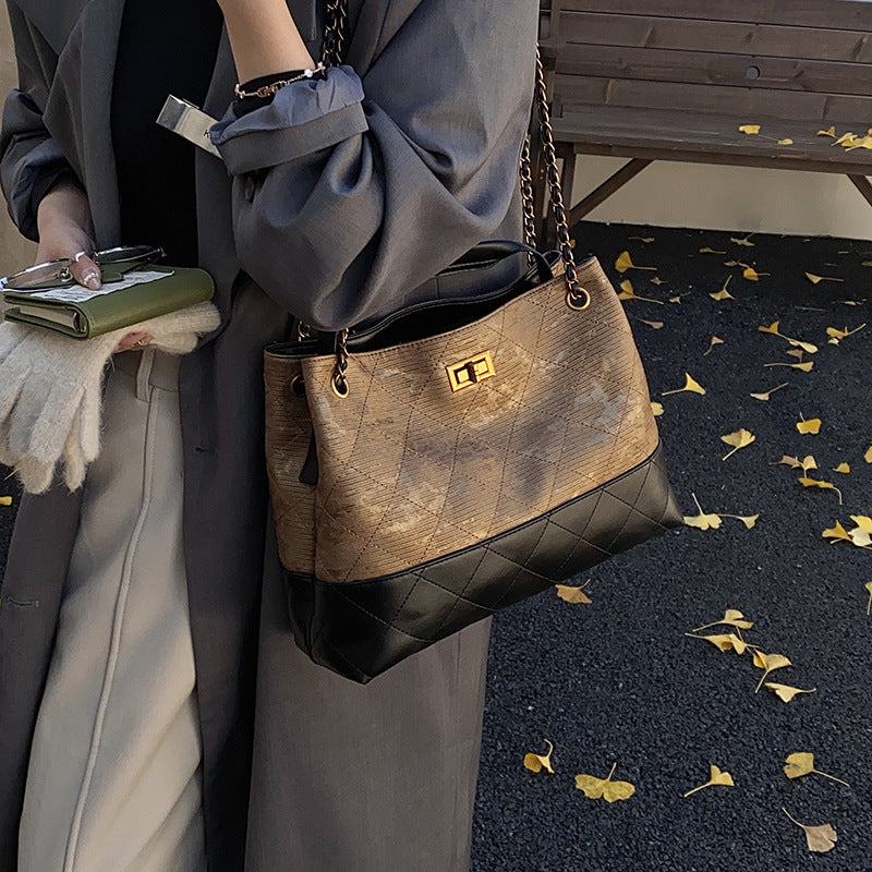 Damen elegante Handtasche mit edlen Kunstleder-Elementen Nord Taschen