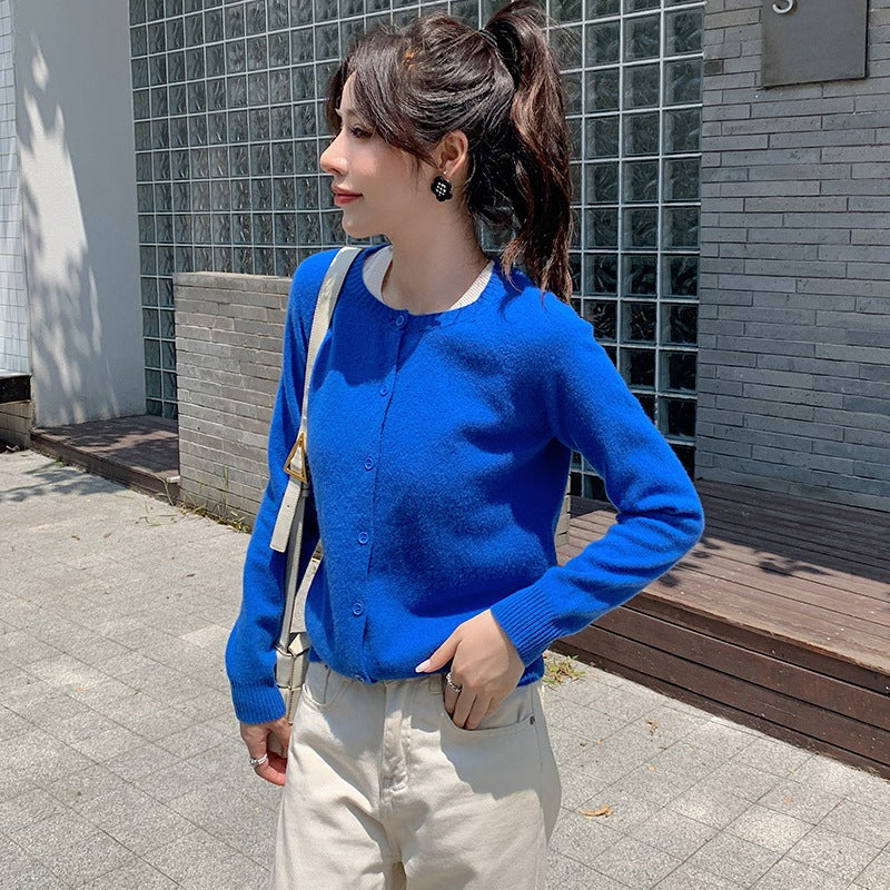 Damen Kurzgeschnittener Feinstrick-Cardigan mit Rundhalsausschnitt und kastiger Passform Nord Taschen